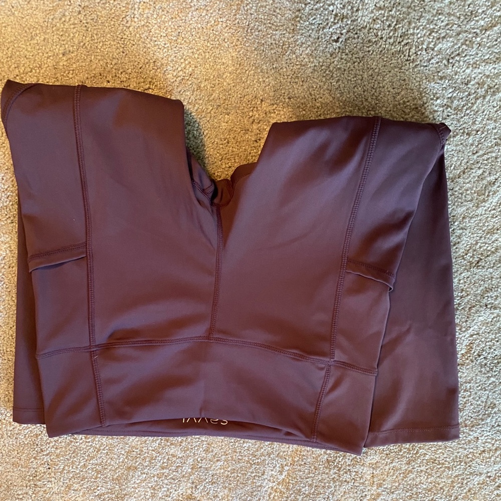 SAVVI Alta Silk Capri- Size Medium